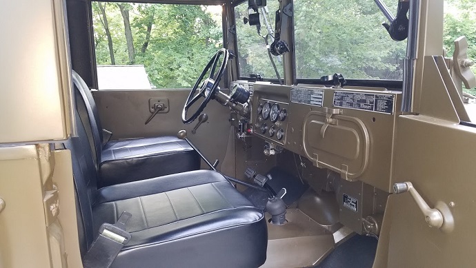 deuce interior.jpg