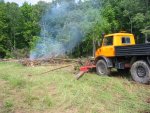 Unimog 406 piling slash 2.jpg