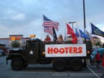 hooters_018_318.jpg