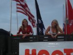 hooters 019.jpg